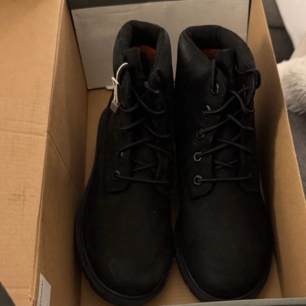 Timberland Kids Black Lace-Up Boots, 1.5 youth